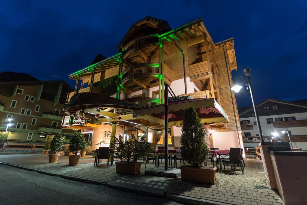 Hotel Arisch Aprica Exteriér fotografie