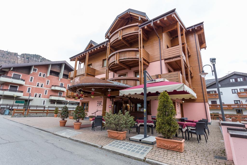 Hotel Arisch Aprica Exteriér fotografie